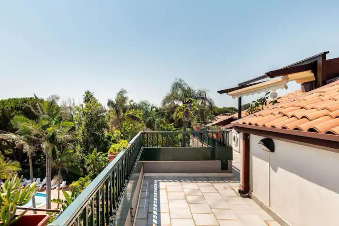 Serena Mulinia Garden Ачиреале Экстерьер фото